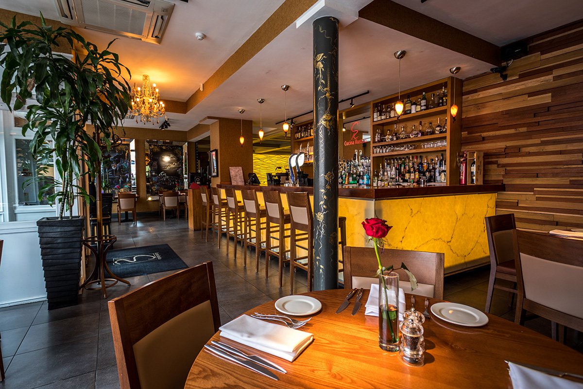 Your Dad deserves nothing short of a delicious Italian feast in stylish surroundings at Cucina Rustica this Father's Day! Book now for Sun 17th June: cucinarustica.co.uk/book-your-tabl…

#FathersDay #Family #ItalianFood #JewelleryQuarter #Birmingham