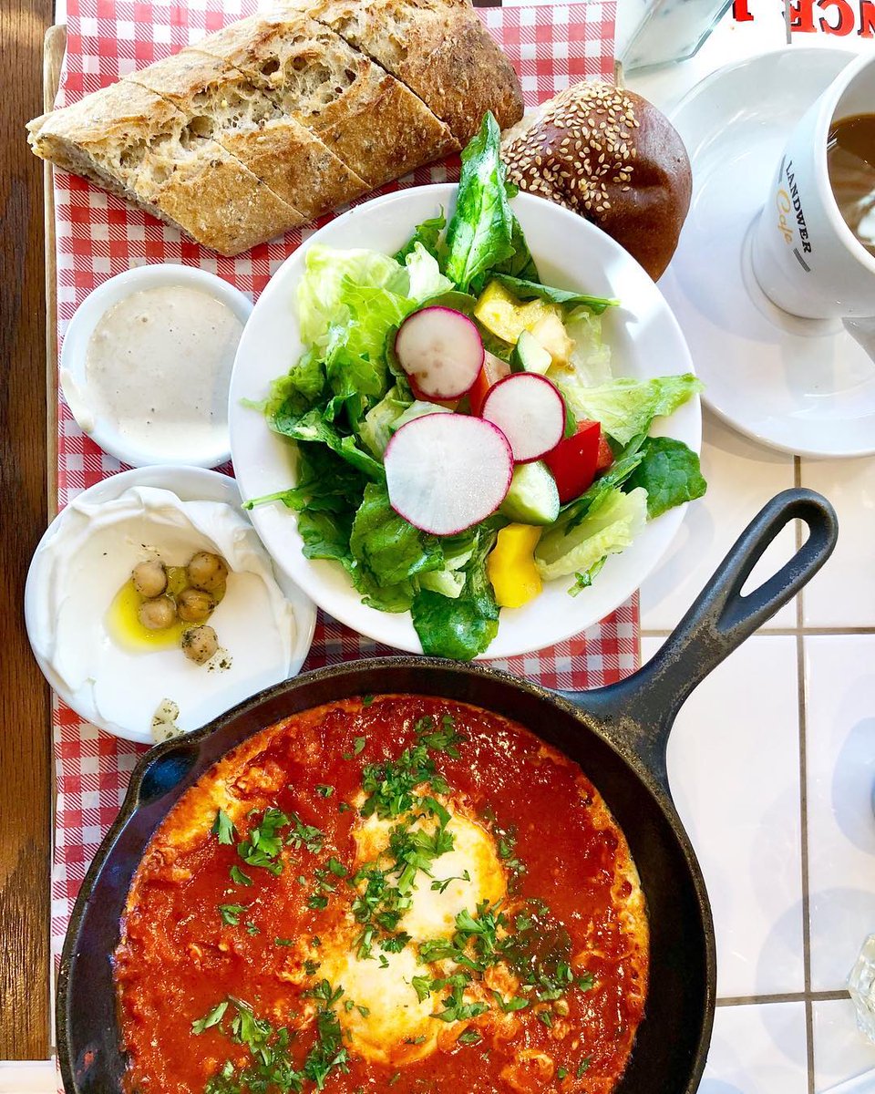Shakshuka for the win!! 
📷: @aleececooks