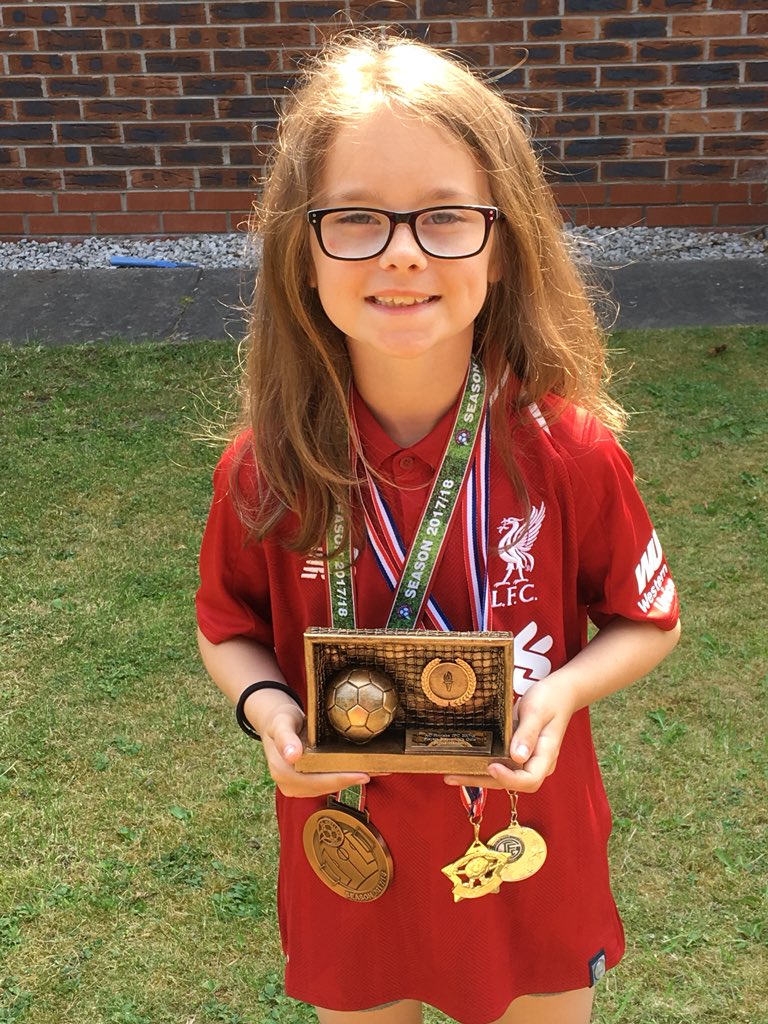 BossHugo's tweet photo. Very proud of my little superstar Soph for being named player’s player of the year in her first season. She loves to defend and loves every minute of playing. {note her shirt @andrewrobertso5 😀} https://t.co/7GKi5dcyUO