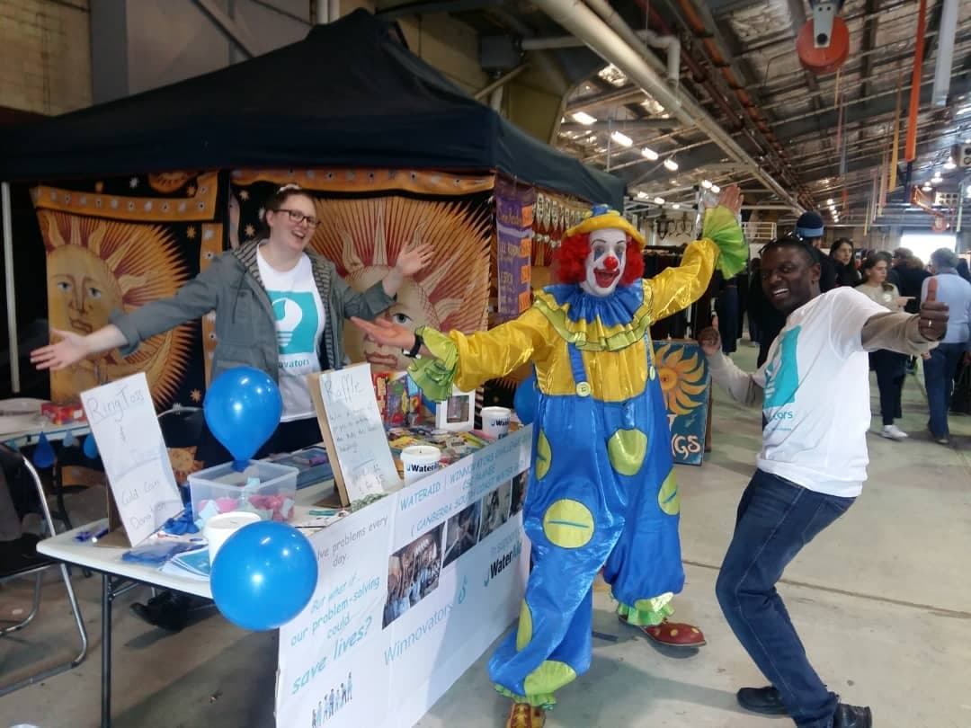 GHDCscPaanee's tweet photo. Had an awesome time hanging out at the Old Bus Depot Markets with this clown! #GHDCSCPaanee #WaterAid #Winnovators #OldBusDepotMarkets #OBDM #Clown #KidsintheShed https://t.co/Lae8nTiOh2