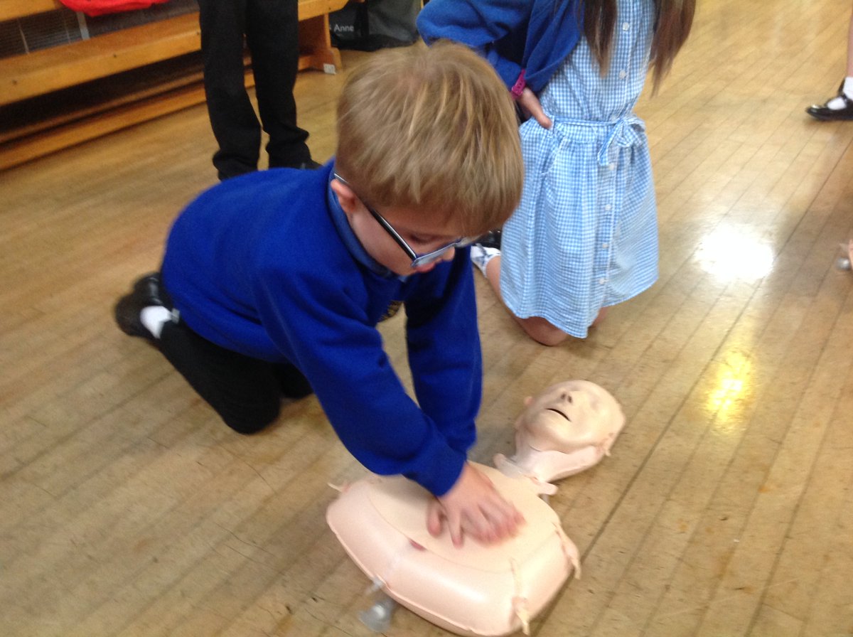 LaticsCommunity's tweet photo. 💙 Children in Year 5 at @stmariessch being educated about CPR as part of our Healthy Hearts project. 

🌟 The programme sees us deliver life saving activities to primary school pupils across the Wigan Borough. 

#wafc https://t.co/LBKzDIIbGk