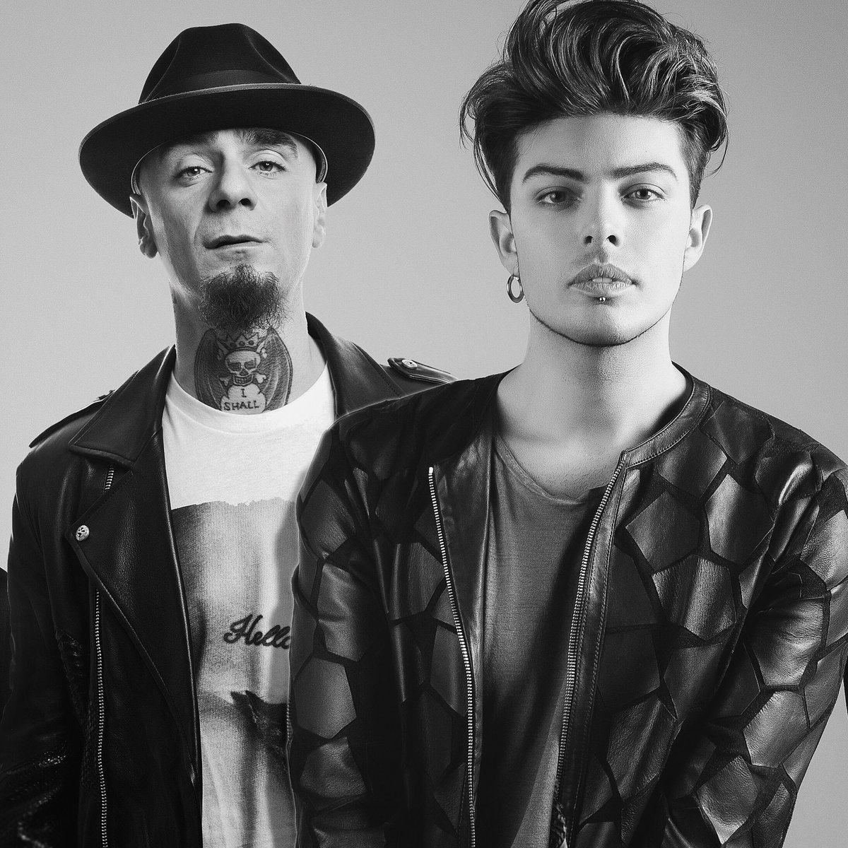 Stash_theKOLORS's tweet photo. LUNEDÌ 18 GIUGNO APRIREMO PREORDER E PRESAVE DI “COME LE ONDE” 
il nuovo singolo feat. J-AX!
#COMELEONDE #thekolors #jax @jaxofficial https://t.co/oAueAtBtVs