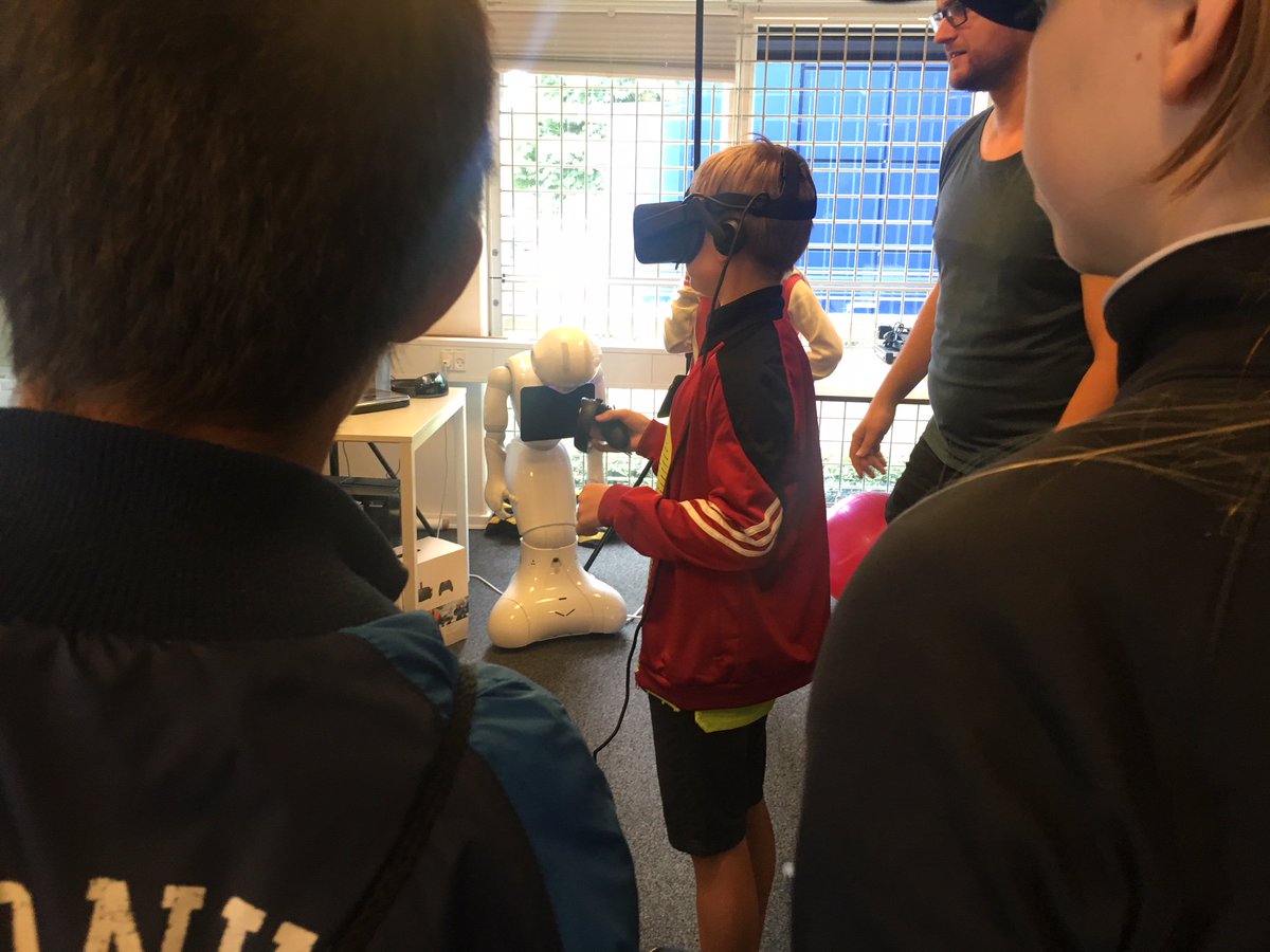 SmartpaymentsDK's tweet image. School kids were visiting Smart Payments to present their games they had encoded during a coding class in collaboration with @ITBranchen. A fun day with great minds. @netsgroup