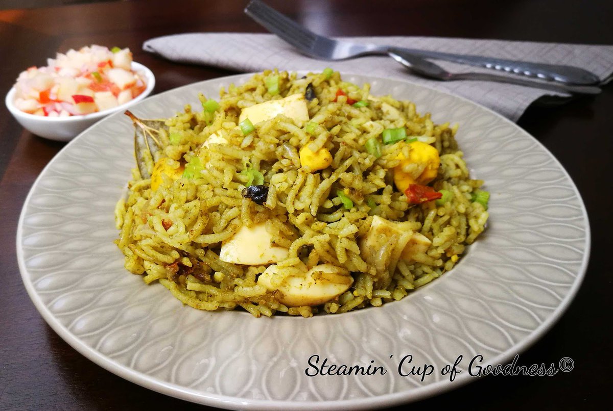 Bakergal511's tweet photo. Las Ramadan week, time to catch up on Biryani making😉 A li'l diff - Egg Biryani!! #nofilter #egg #biryani #ricerecipes #eggitarian #loveeggs #indianfood #momsrecipes #homemade #foodphotography
#phonephotography #photooftheday

Link - https://t.co/5T7FYhD45P https://t.co/qYMDX0u8vf