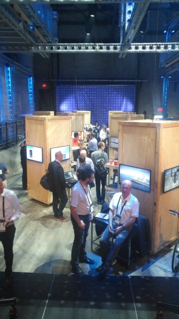 Logistics_Eco's tweet photo. Avez-vous fait un tour dans le #MOStartupVillage? Plusieurs entreprises innovantes à découvrir y sont présentées. #MovinOnConf18 #MobiliteDurable #energieverte #villeintelligente https://t.co/s3aYUldgUB #employee https://t.co/jmJ819tCFz