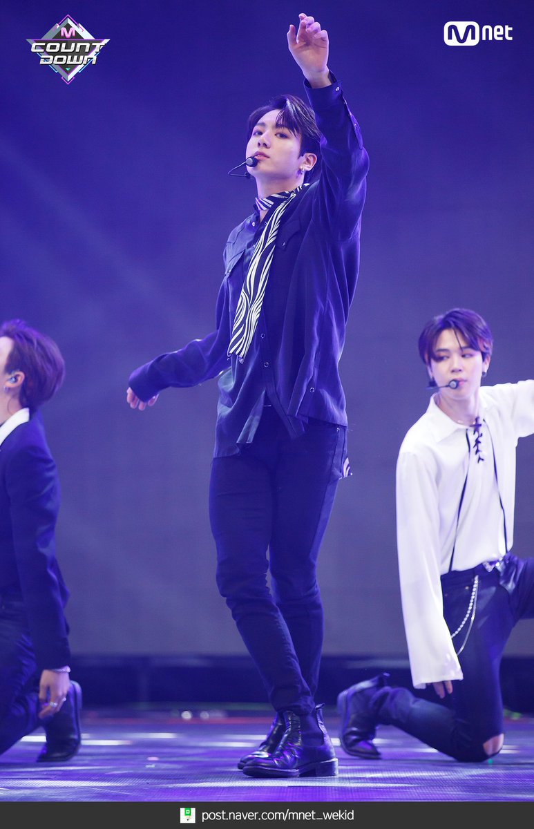 kookpiics's tweet photo. https://t.co/7Dn2lAbcy0
