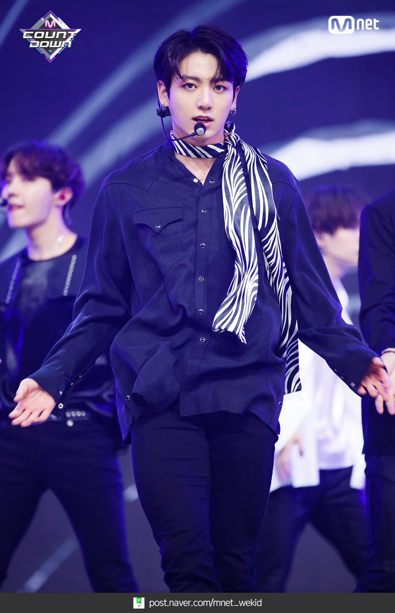 kookpiics's tweet photo. https://t.co/YFM6dbAsGb