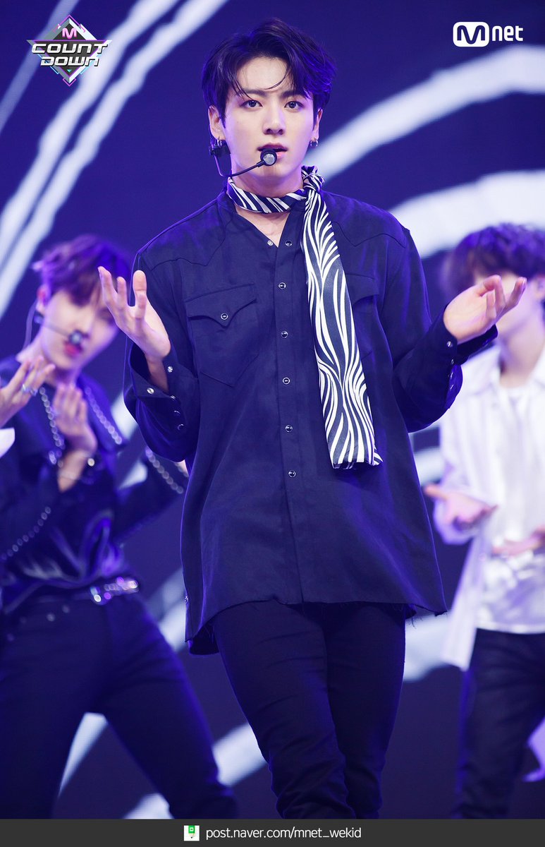 kookpiics's tweet photo. https://t.co/YFM6dbAsGb