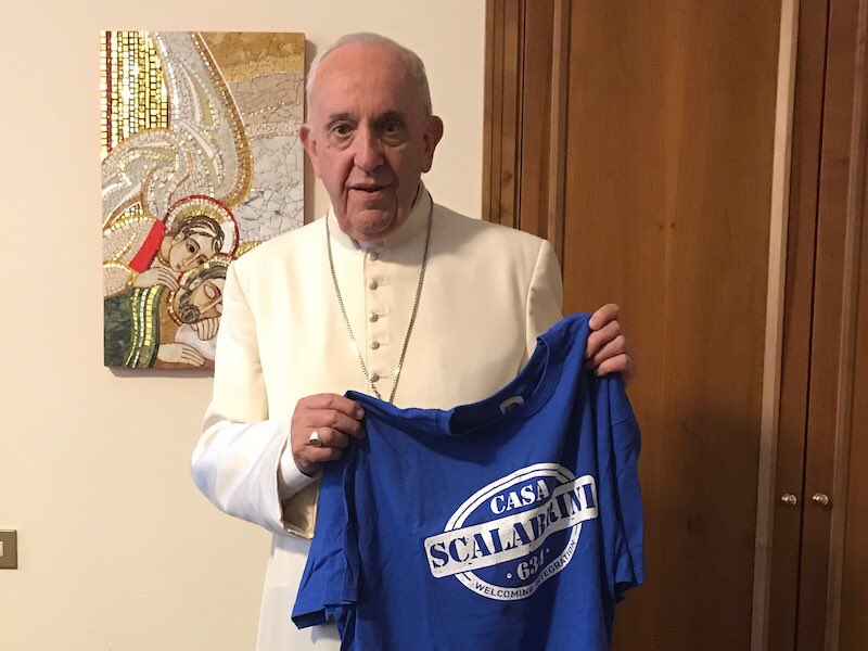 Scalabrini634's tweet photo. “Welcoming Integration", la campagna di #CasaScalabrini634 per continuare ad “#accogliere, #proteggere, #promuovere e #integrare”!
https://t.co/JL9GJEONQA

#WelcomingIntegration #WeCareForMigrants #WeCareForRefugees #Refugees #Migrants #WelcomeRefugees @M_RSezione @scalabriniani https://t.co/XRVxesWIh6