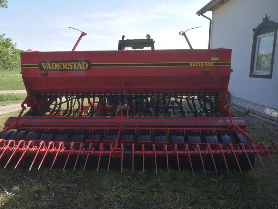 vaderstad's tweet photo. Is this the oldest Rapid still working the fields? Serial number is 103, the first Rapid ever made at our factory had 101. The Rapid is still drilling 70-75 ha a year.  #quality #swedishsteel https://t.co/Fitt36XvEN