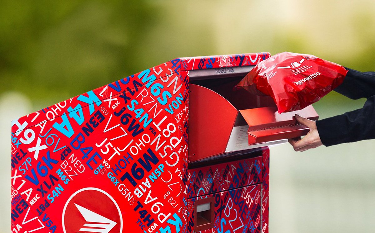 FoodBev's tweet photo. .@NespressoCA has partnered with @canadapostcorp to allow consumers to #recycle their used aluminium @Nespresso capsules by sending them back through the mail, at no extra cost
https://t.co/glVU9UHRXN https://t.co/mTRIse3TaG