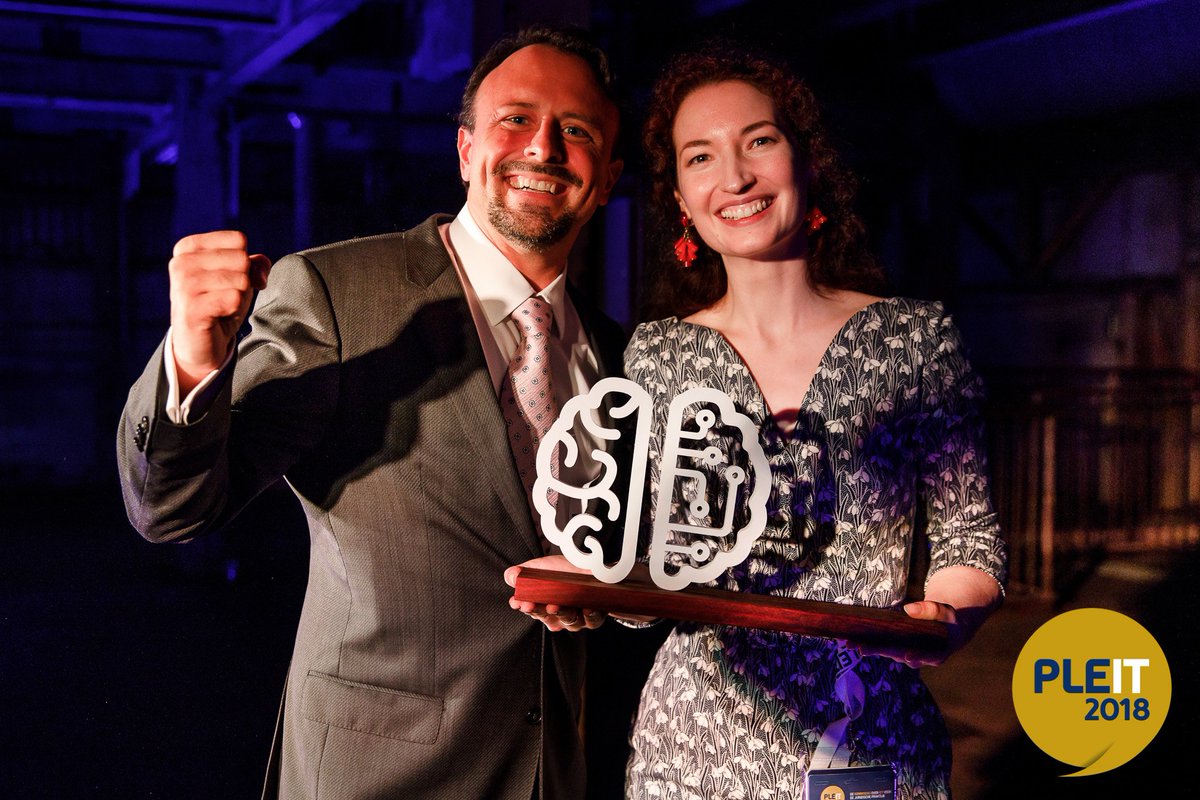 PLEIT_EVENT's tweet photo. De Oostenrijkse Startup #LeReTo won afgelopen week bij #PLEIT2018 de @dutchlegaltech Startup Awards 2018. https://t.co/wHo8FiieRp #LTSA https://t.co/2KICtHYnJI