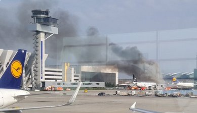 Firetrace's tweet photo. Dramatic fire at #FrankfurtAirport today https://t.co/ZthTWYdOfw It's the latest of many incidents that demonstrate the critical need for automatic #firesuppression for ground support equipment in #airports. We have fast, effective systems for GSE of all sizes #firesafety https://t.co/ux9SiSMMUp