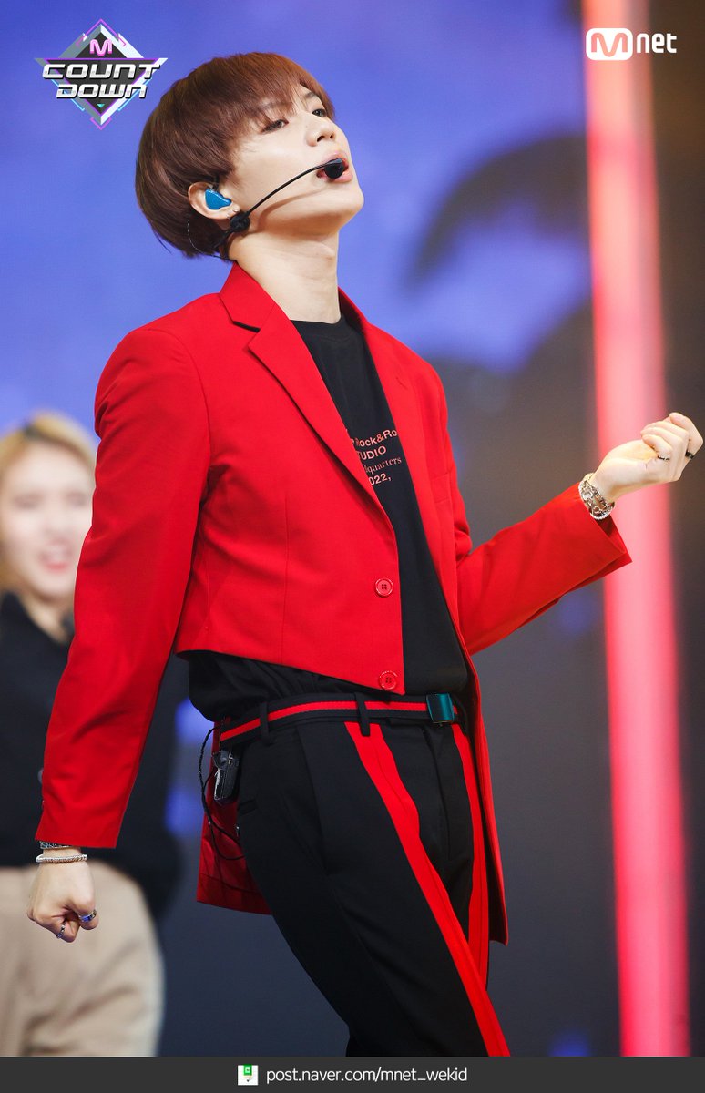 immortalovee_'s tweet photo. #태민 (#TAEMIN) [엠카 MOMENT] 180607 샤이니(SHINee) 현장포토
https://t.co/01NrsamgkJ https://t.co/jiu5DUbAkF
