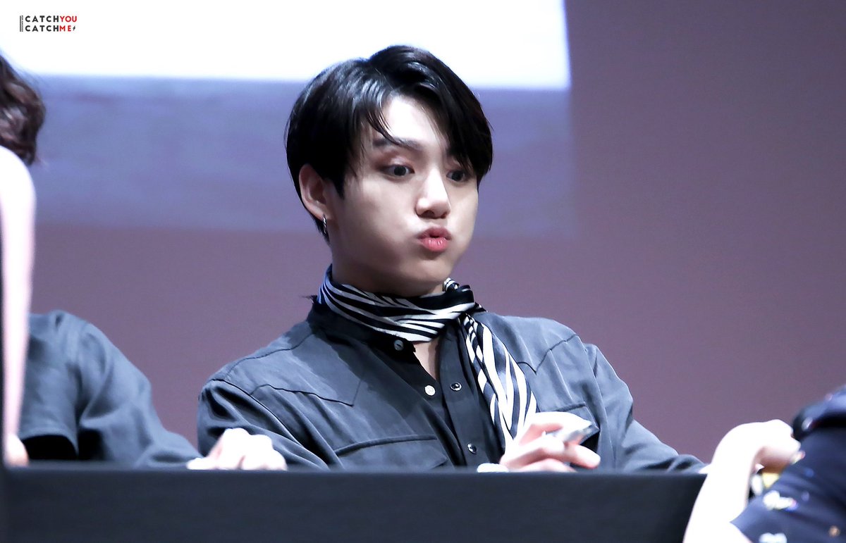 kookpiics's tweet photo. https://t.co/E6uxaw6Oig