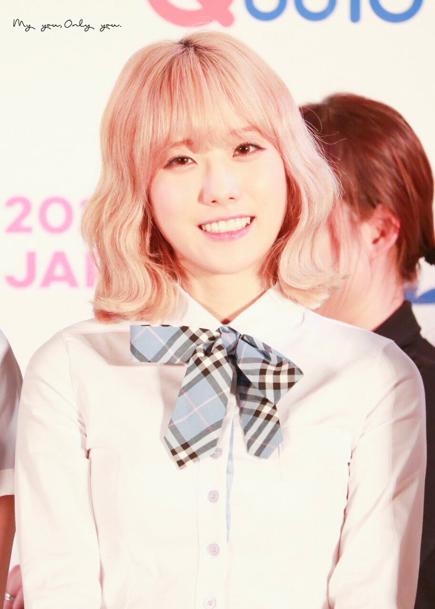 MyouOnlyou's tweet photo. 170521 KCON JPN 레드카펫
#우주소녀 #WJSN #루다 #Luda  @WJSN_Cosmic https://t.co/idtKmJcQNJ