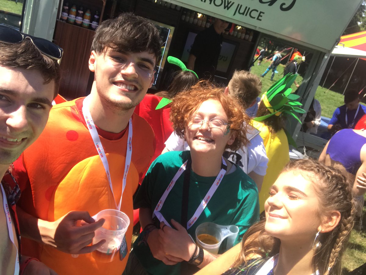 teaston0_0's tweet photo. #loungefest #frobishers https://t.co/hIVlcTumOa