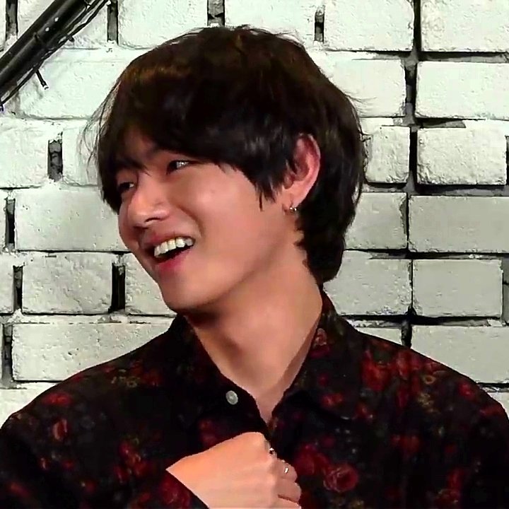 IshyKrishy's tweet photo. nay, mahal ko na siguro si taehyung. #2018BTSFESTA https://t.co/Vr8tlJ0Zi2