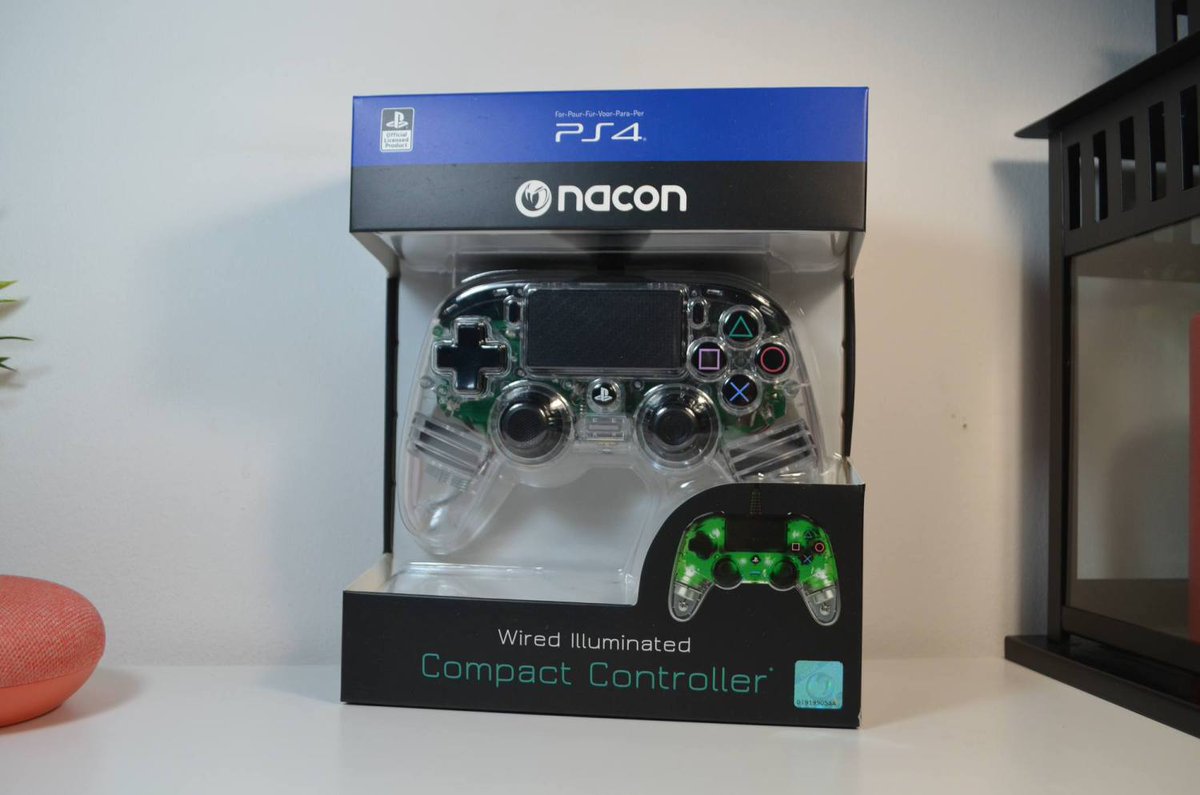 LeCafeDuGeek's tweet photo. Besoin d'une manette PS4 avec un petit budget ? Découvre la manette de @NaconFR ! 
https://t.co/QT6nhFyV75

RT si tu veux un concours pour cette manette ! https://t.co/plBQzvCplC