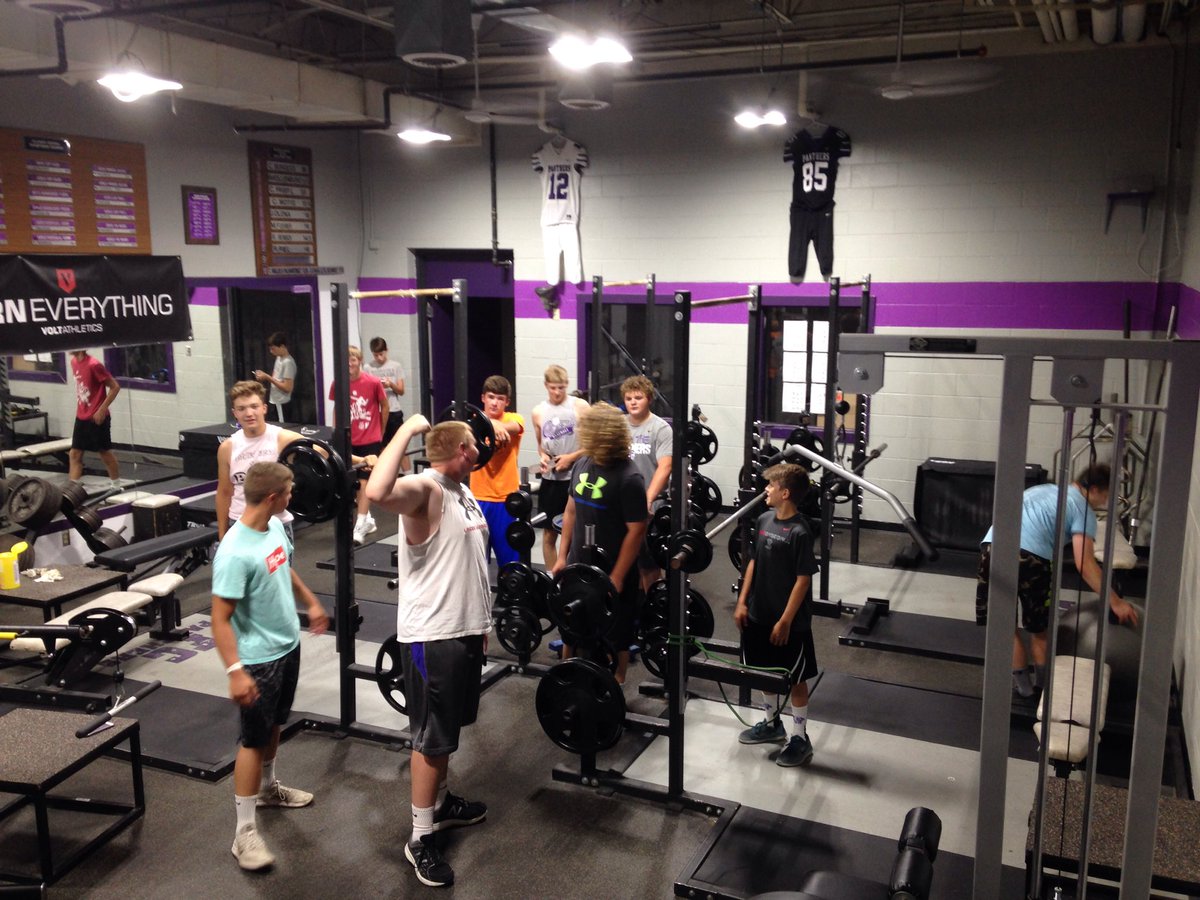 mitch_lockhart's tweet photo. Great Monday morning turnout! Lots of athletes getting stronger! #fcpower #fcpanthers #earneverything https://t.co/ZrfUAloYkc