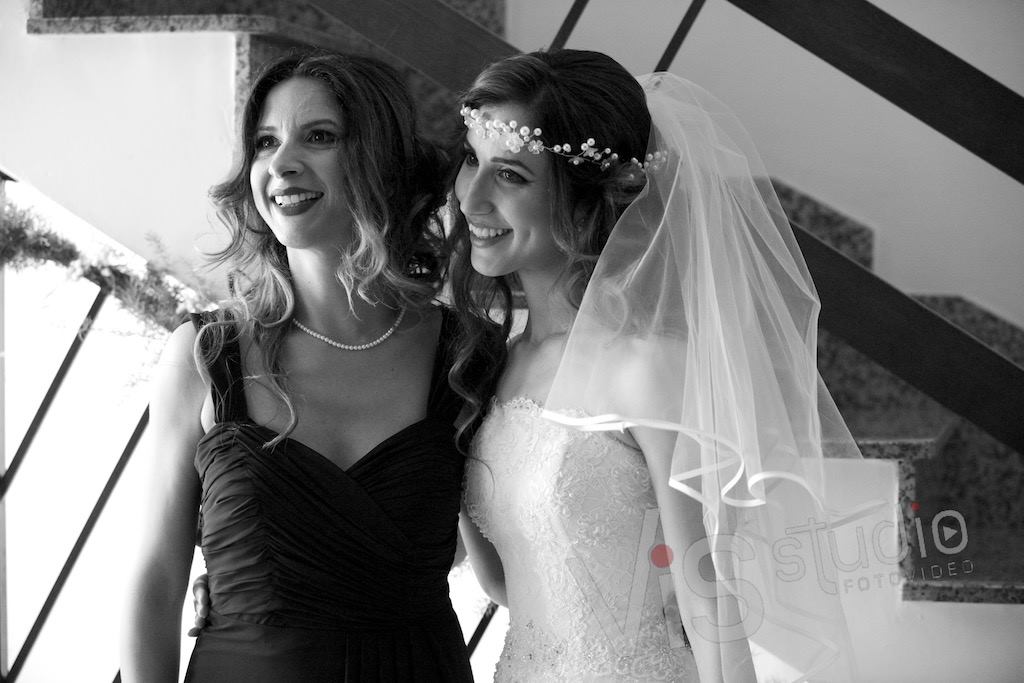 SoChicSpose's tweet photo. Mamma e figlia by So Chic Spose!!! #atelier #roma #abitidasposa #sposa #nozze #clienti https://t.co/Dxrfi1rTRX