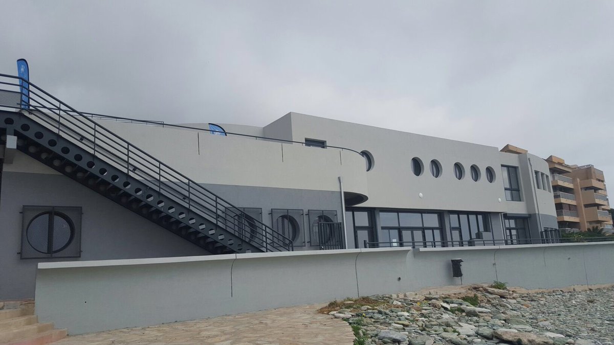 ftatti's tweet image. C’est parti pour une 2me vie de la base nautique i Minelli. 
Une rénovation réussie pour un équipement voué au sport et à la mer. 
Merci à @migherossi, JJ #Padovani, @pozzo_w, à #Lucchini architecte, aux entreprises et aux services communautaires @AggloBastia @MaireVdp