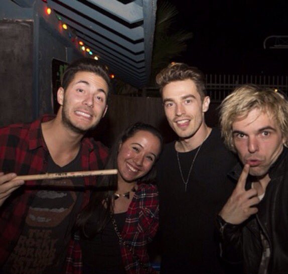 laurencoasts's tweet photo. Discovered @NewPolitics 5 years ago today and it’s been a wild ride ever since. I have so many memories I’ll cherish forever and I can’t wait to see what the next 5 years has in store! @LouisVecchio @Me_Is_Boyd @SorenPolitics ♥️♥️♥️ https://t.co/dmZszgjnPv
