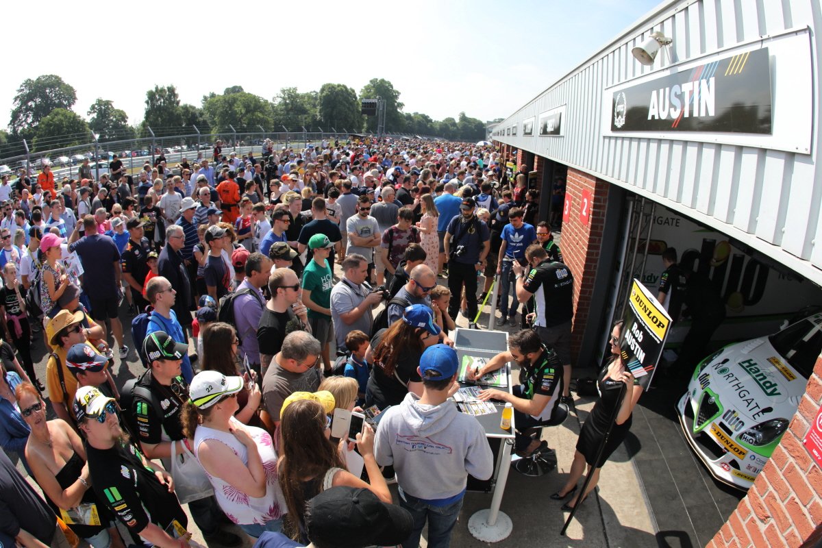 LATEST NEWS: Bittersweet <a href="/Oulton_Park/">Oulton Park</a> Visit For <a href="/RobertoAustini/">Rob Austin</a> And <a href="/DuoMotorsport/">DUO Motorsport</a> with #HMSRacing As Broken Diff Costs Second Podium Of <a href="/DunlopBTCC/">DunlopBTCC</a> Season - more here: bit.ly/2JqUvKp