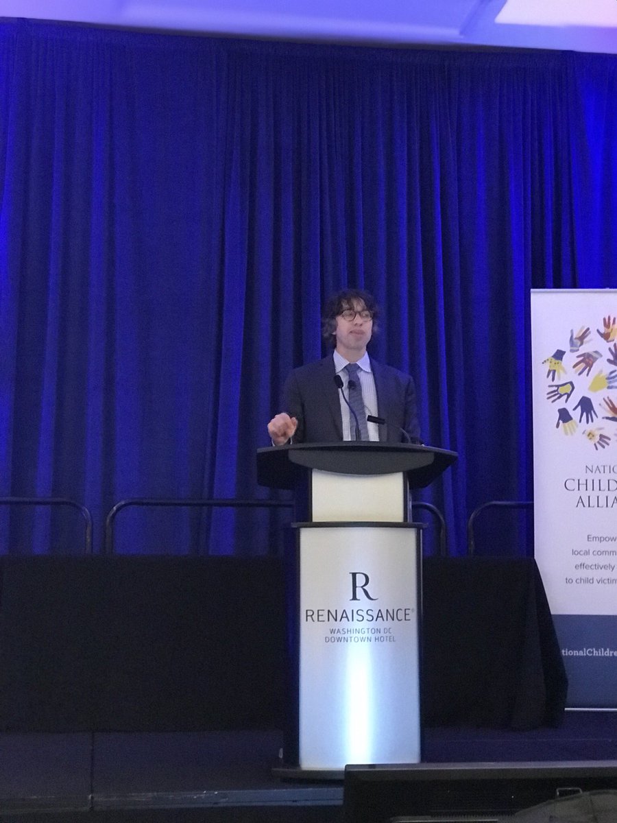SafeHarborVA's tweet photo. The most successfully framed messages are a blend of 50% urgency, 50% solution. #LCon18 #childprotection @natkendallt https://t.co/bJlYtUvbl6