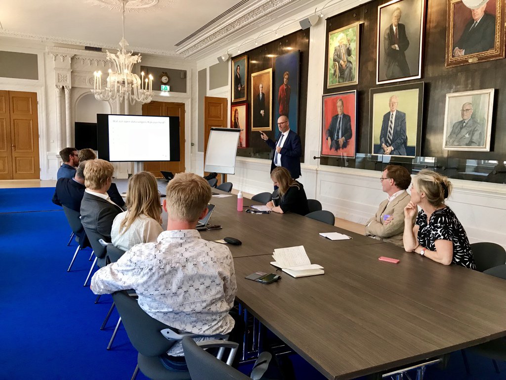 Ber van Zanen open data <a href="/MinOCW/">Ministerie van Onderwijs, Cultuur en Wetenschap</a>: werken met data is in feite een permanente beta. Als overheid moet je blijven doorontwikkelen om nieuwe informatieproducten te maken voor je belanghebbenden.