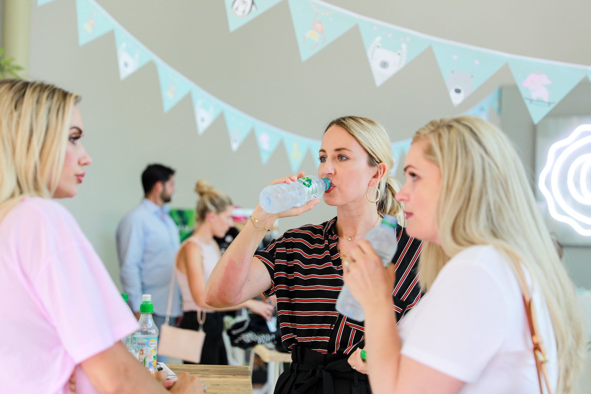 InfluencerCafe's tweet photo. // ANZEIGE // Zeit für eine kleine Pause mit @VolvicDE. Nach einem großen Schluck Wasser läut das quatschen gleich viel besser. #EBC18 #volvic #wasser ##kids #ebc #elternbloggercafé #fashionmagazine
__________
Copyright: https://t.co/rHl8kup2zh für styleranking https://t.co/DKovuo0lu4