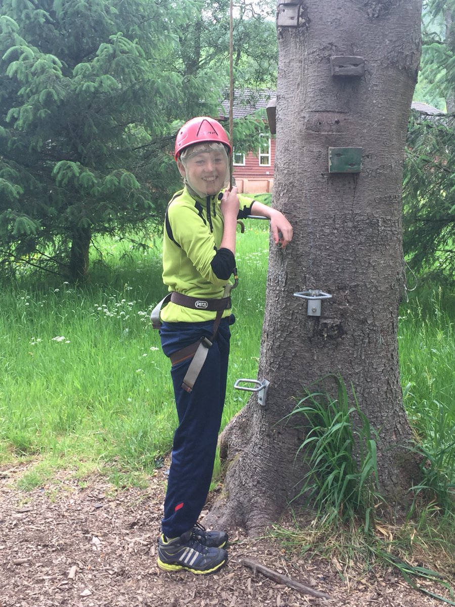 qvsprimary7's tweet photo. S1 worked well as a team at Dounans - Not for the faint-hearted ! https://t.co/JstBF7y56i