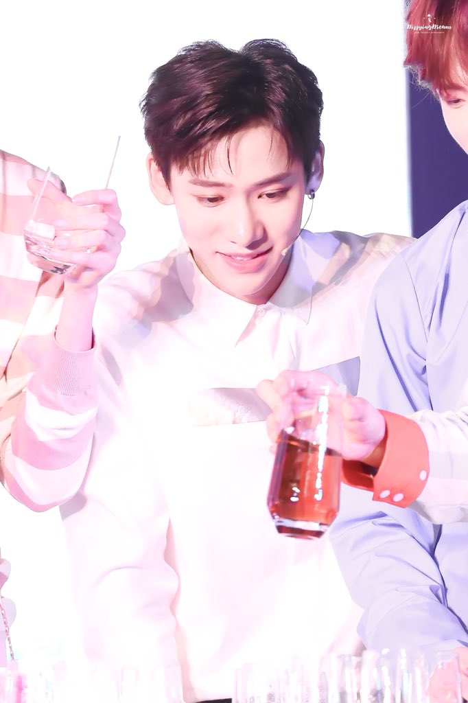 DizzyingD's tweet photo. 180531 美的录制【HD】

 #丁泽仁 #dingzeren #딩저런 #정택인 https://t.co/MO1AxC6WqI