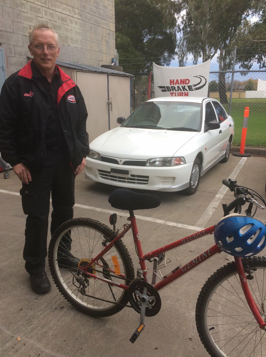 ConcernAust's tweet photo. Thanks to Colin for donating this car - fixed by #HandBrakeTurn students & sold today! Thanks to Terry, JP at Pakenham Police Station for donating this bike today! #Karma #Community #RepurposeForGood #education #automotive #training https://t.co/uRnDTatFTT