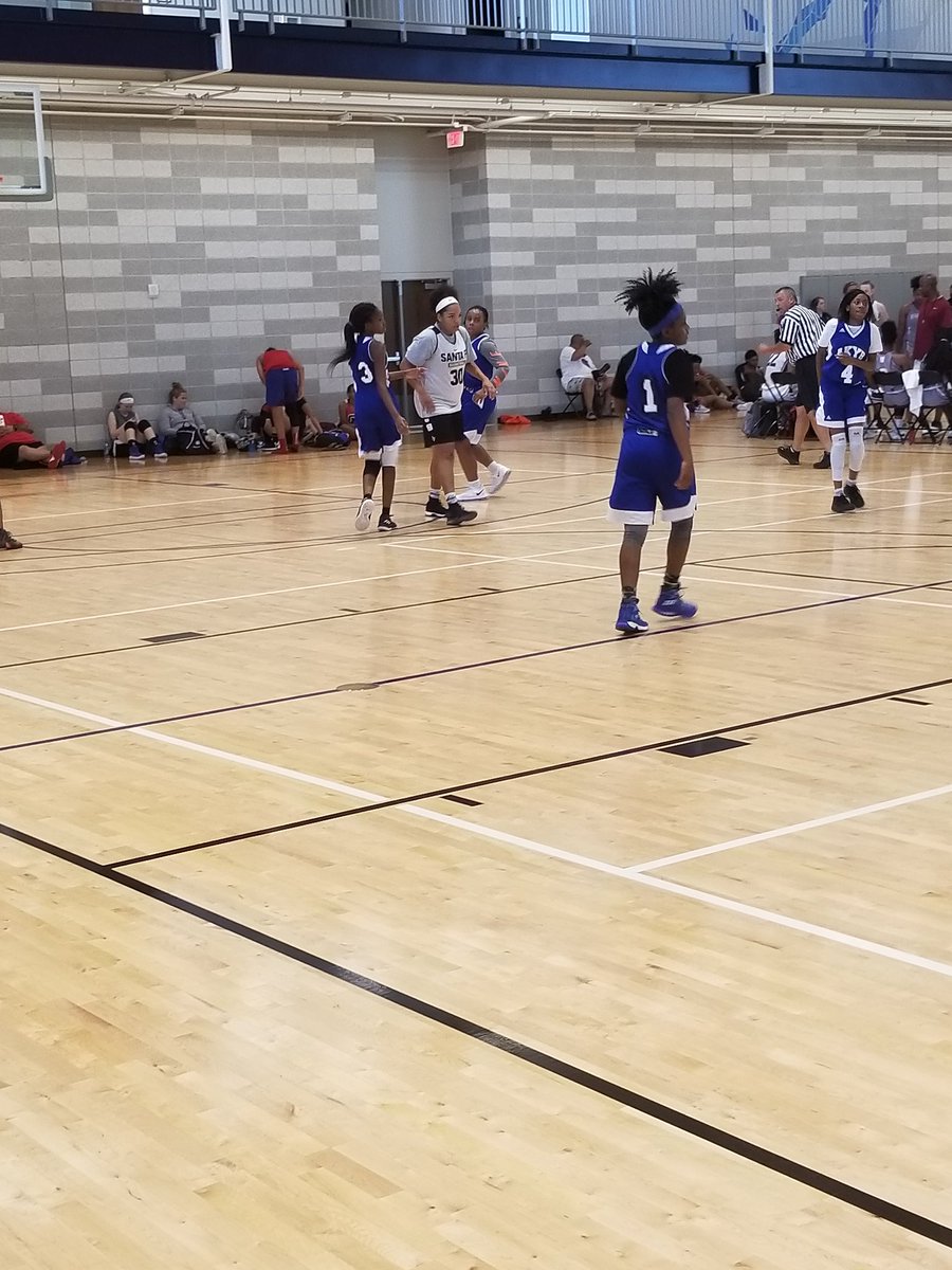 AKYBELITESPORTS's tweet photo. AKYB Elite Lady knights played awesome this past weekend against juniors and seniors!!
@CharlotteWBB @aggie_hoops12 @KUWBball @VCU_WBB @IndianaWBB @uncwbb @LSUwbkb
@AlabamaWBB @OleMissWBB https://t.co/bq0huB1XUg