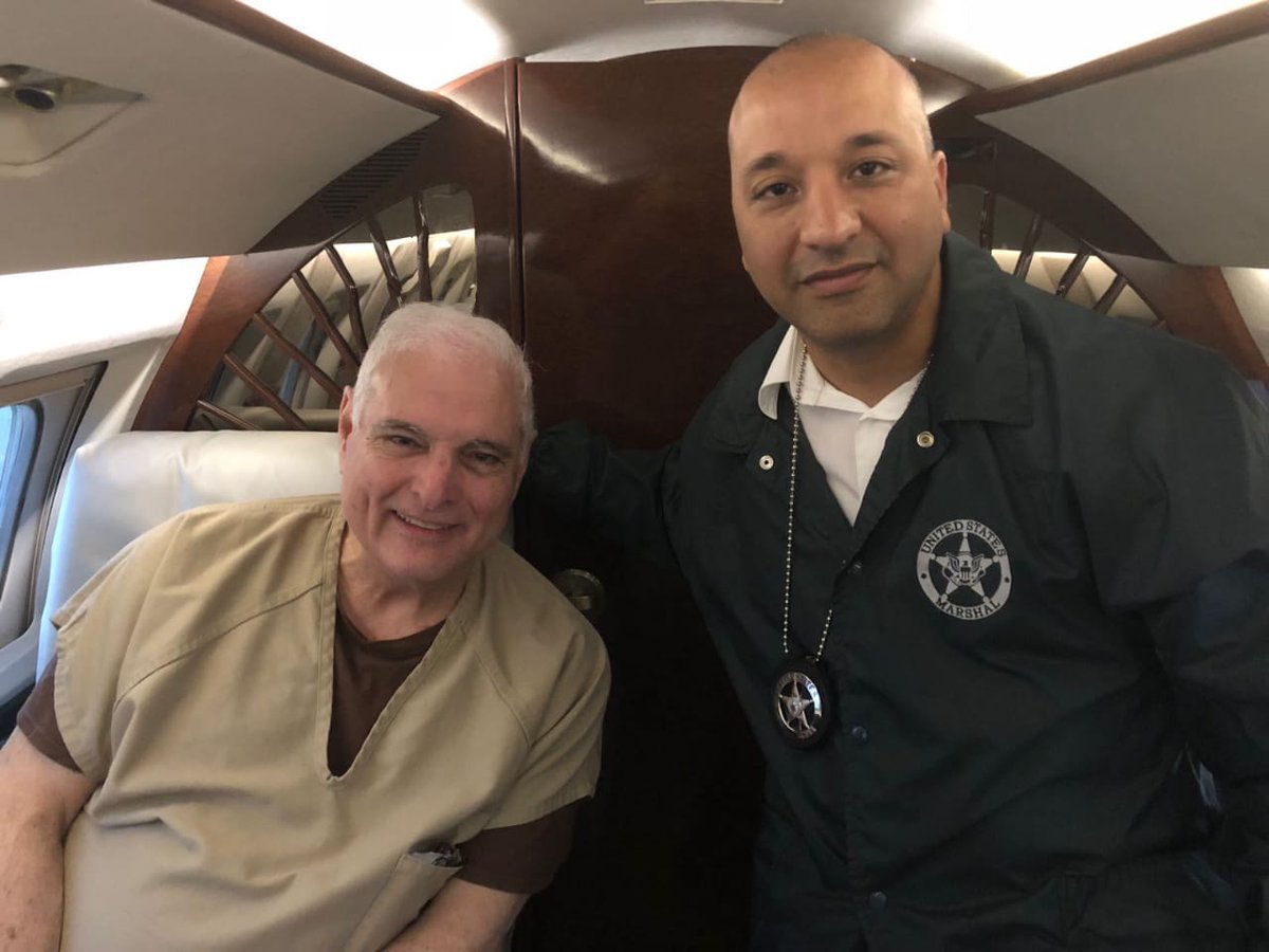EstrellaOnline's tweet photo. #Política @rmartinelli extraditado a Panamá #ExtradicionMartinelli
>https://t.co/0Qp8w08ltU https://t.co/jGxRqeeKei