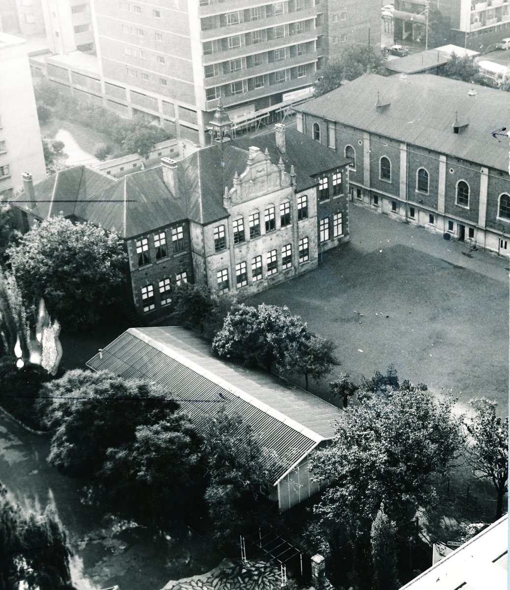 DSJ_School's tweet image. Today #MemoryMonth is all about the old school building in Hillbrow. For the full gallery click here: facebook.com/dsjaltschueler…