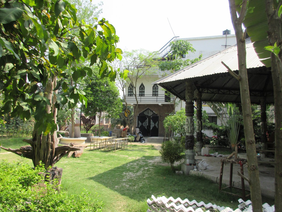 ChanderHaat's tweet image. 