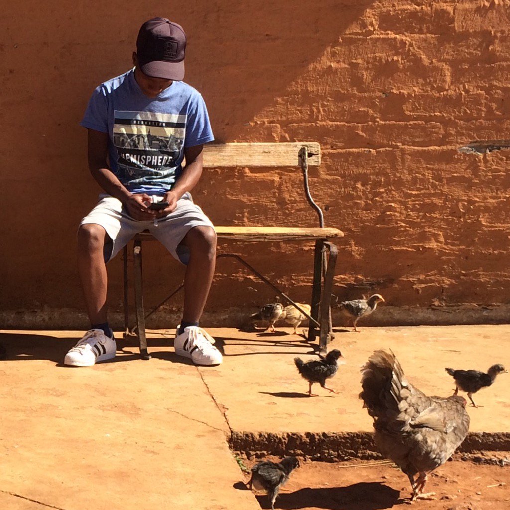 DenzilTaylor's tweet photo. Matlhomola Moshoeu remembered - in a @Powerfm987 documentary. "The Sunflowers of Coligny" A brother remembers .. https://t.co/pqdH9AbbyT