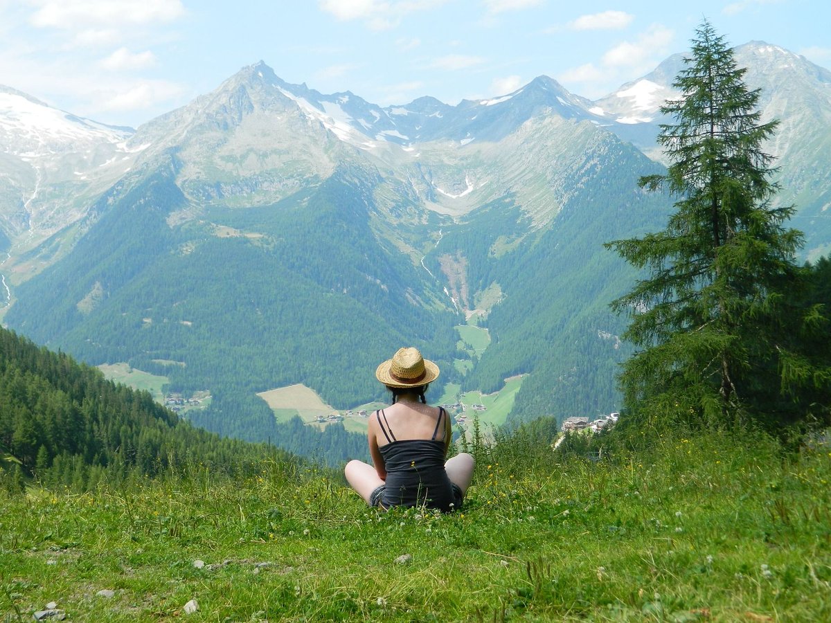 shimonfly's tweet photo. Guide To Choosing Your First Pair of Hiking Boots https://t.co/H1KjVqAS1g 👢👣

#hike #hiker #girl #solo #friends #family #hiking #usa #hikingadventures #hikingtrails #outdoor #feet #walking #boots #day #hikes #tips #shimonfly #nature #mountain #lake #View #trekking #climbing https://t.co/3KQMcKt6ao