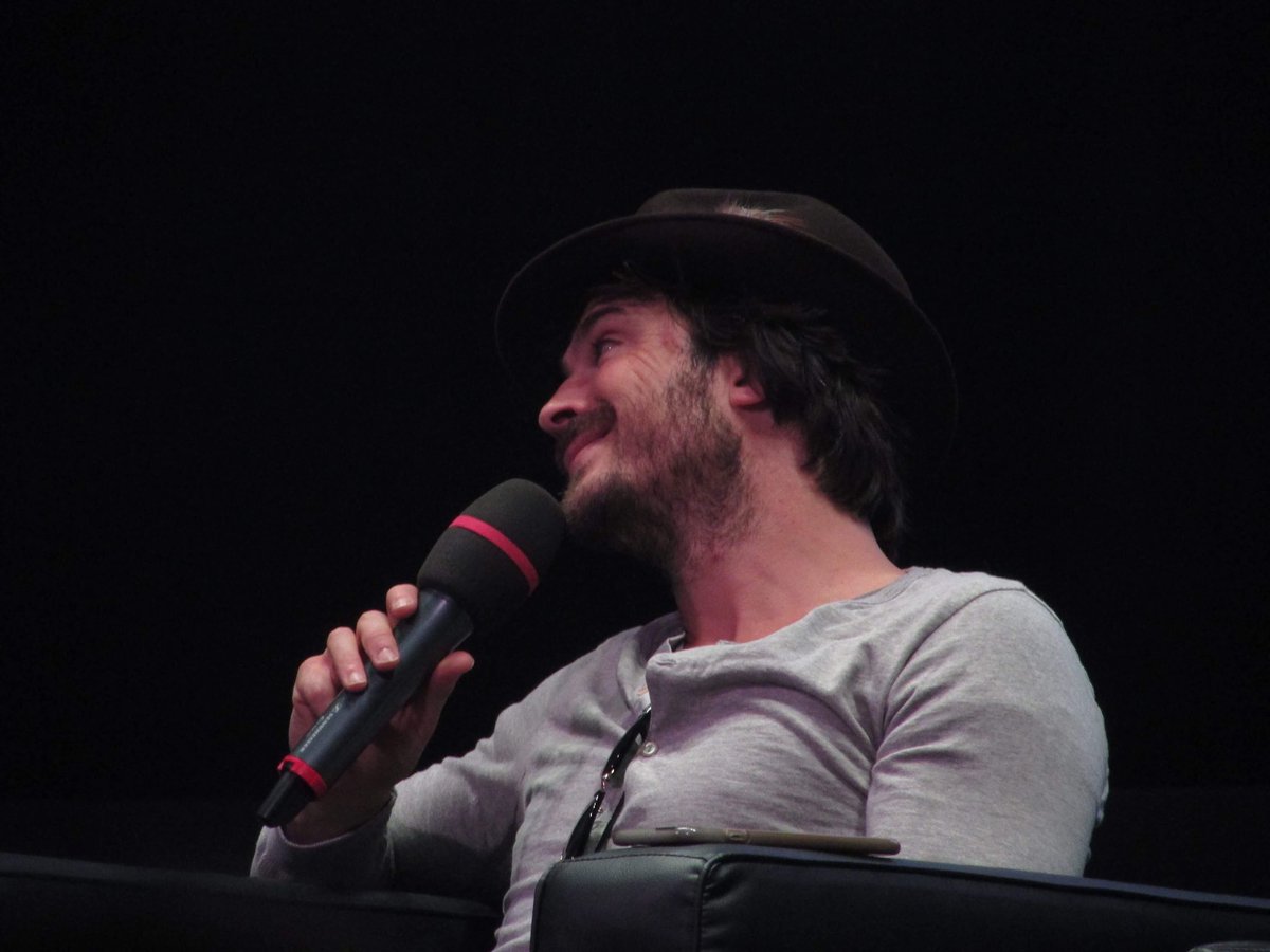 ItsChiaraPre's tweet image. MI È VENUTA NOSTALGIA DELLA #GoodbyeCon #tvdla5