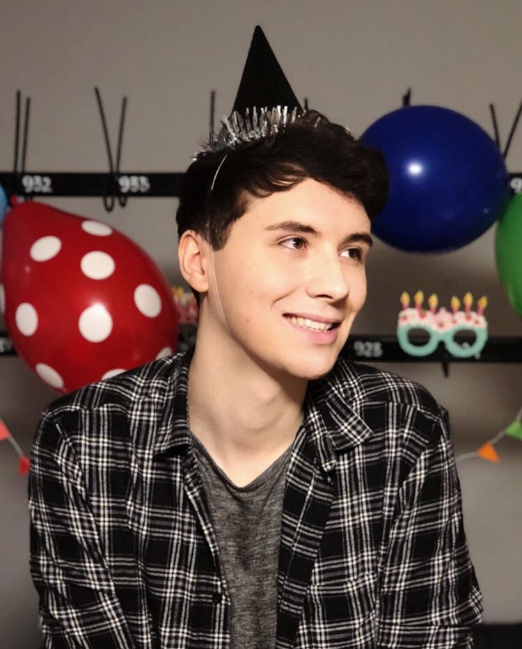 ervylove's tweet photo. Awe look at him! Happy birthday you squishy bean!
#happybdaydan #HappyBirthdayDan #weloveyoudan @danielhowell https://t.co/wysuUmyA2h