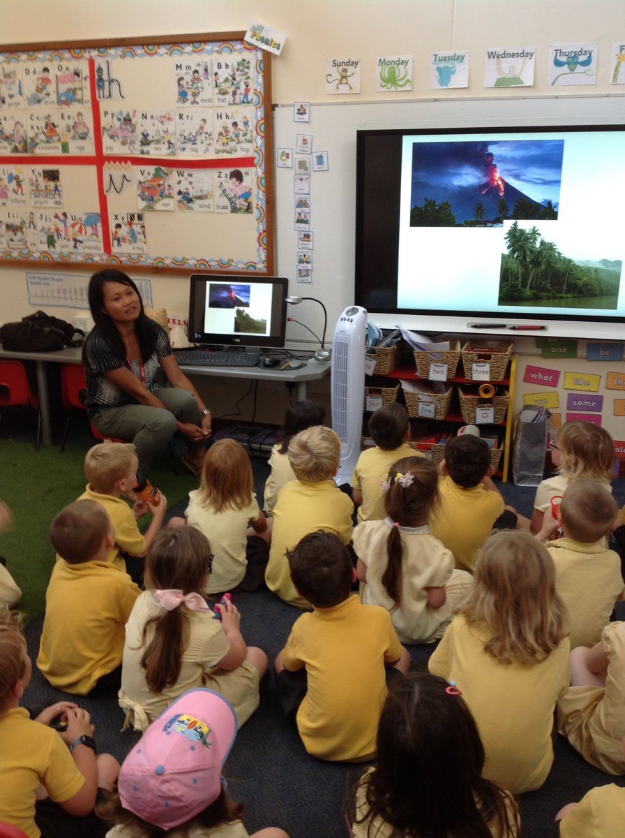 RedClassCKIS's tweet photo. We really enjoyed our visit from Eva's mummy to learn about the Philippines. We created some fantastic art work with her! https://t.co/BpA5drZUp8