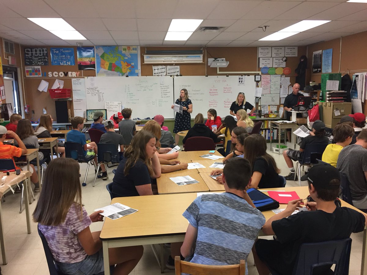 MountainviewES's tweet photo. Welcome to @GuidanceCCI - Thanks for meeting with our grade 8s today @SCDSB_Schools @CCI_SCDSB https://t.co/5TcQ0smZUF
