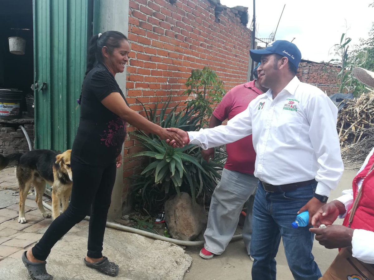 Seguimos caminando todo Coronango, escuchando a la gente,  cercanos. ¡Así será mi gobierno, por y para la gente! #TuAmigoMisael