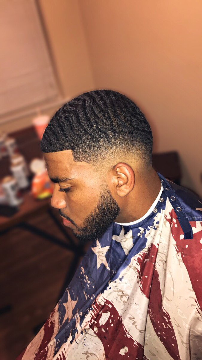 ClipperGoddess's tweet image. 🗣🗣 I'm a female barber located in Lufkin, Tx . I cut hair for $15. I would appreciate a RT to help me find my new clients. I’m just looking for 1 opportunity to be great‼️‼️