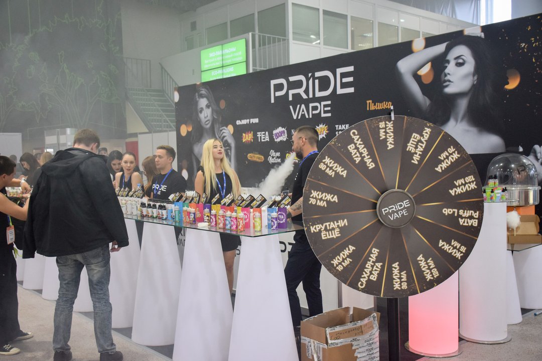 vapeshow_eu's tweet photo. Last week, June 8-9, Russian capital hosted the seventh international vape-exhibition VAPEXPO MOSCOW by Smile-Expo 💨

As always, #VAPEXPO_MSK  attracted a huge vape community, pleased the guests with a bright show program and introduced the best novelties of the industry.🔥 https://t.co/LVyxKwAkxm