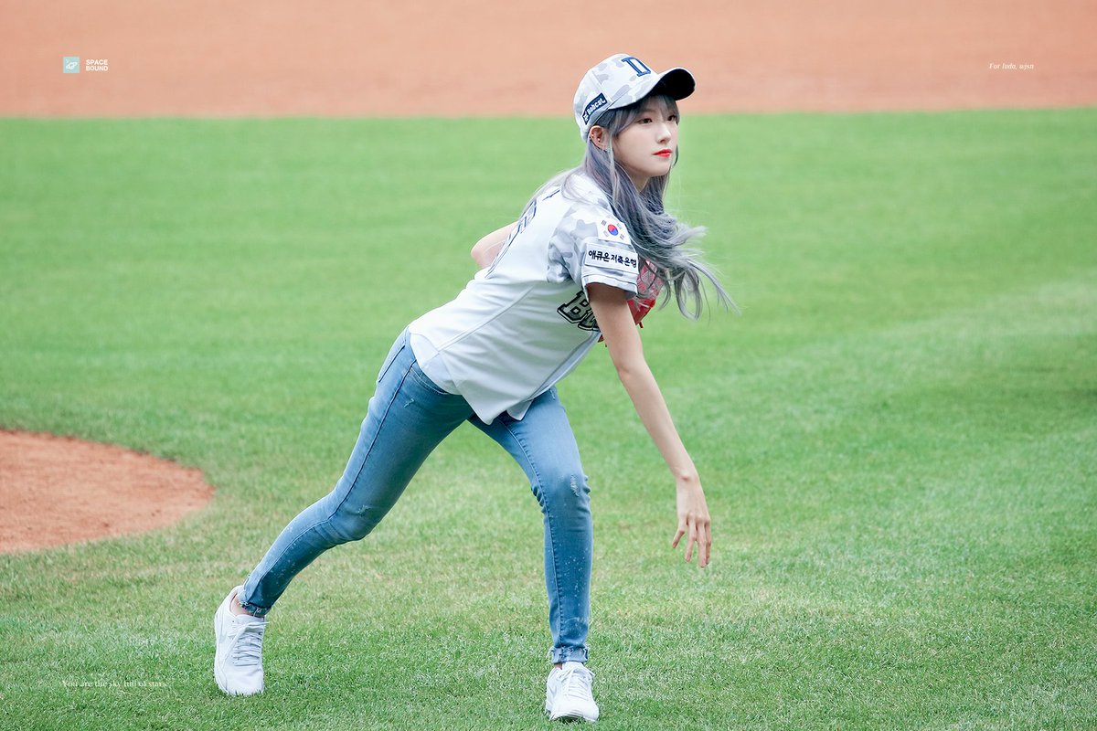 SpaceBound_97's tweet photo. 180610 야구만화 아닐리,,,,
#루다 #우주소녀 #WJSN https://t.co/hhPAOYI4nW