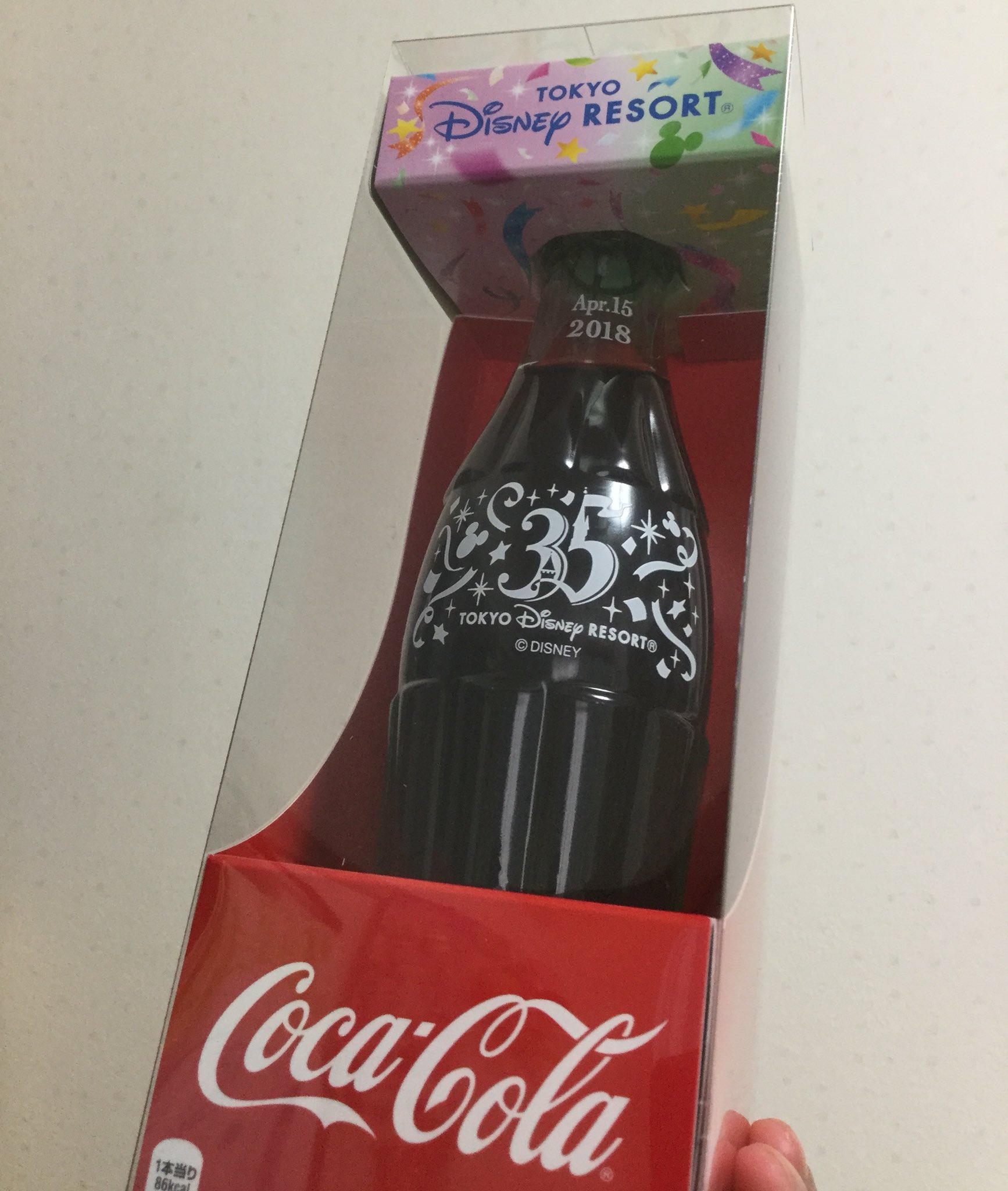 ট ইট র あくあ ディズニーのお土産 コカコーラ 東京ディズニーリゾート35周年デザイン瓶 瓶取っておかなきゃ オフィシャルスポンサーなので 後ろに記載があるんですよ グッズもいろいろ出ているみたいですね ট ইট র あくあ ディズニーのお土産 コカコーラ 東京ディズニーリゾート35周年デザイン瓶 瓶取っておかなきゃ オフィシャルスポンサーなので 後ろに記載があるんですよ グッズもいろいろ出ているみたいですね