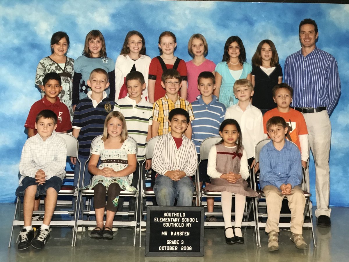 SoutholdScience's tweet photo. Love this crew!! Congrats Everyone! Had a blast opening our Time Capsule @southoldelem https://t.co/ZYk28GUTei